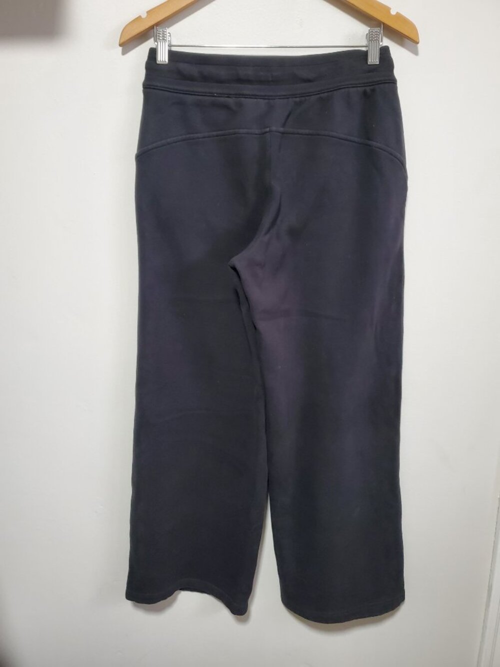 LULULEMON Scuba Mid-Rise Wide-Leg 30" Track Pant Black Sz 6 Full Length Fleece - Picture 7 of 12